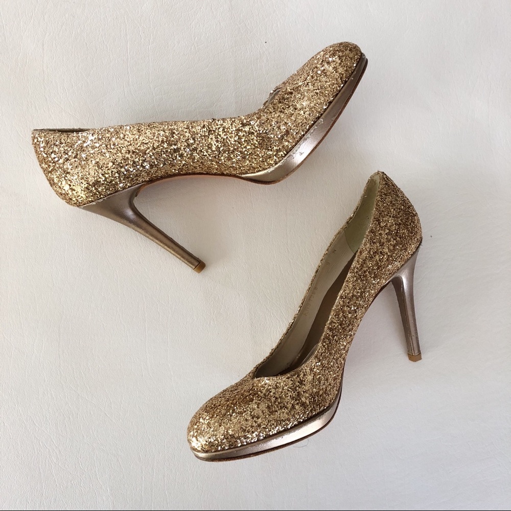 STUART WEITZMAN Gold Glitter Holiday Pumps Size 9